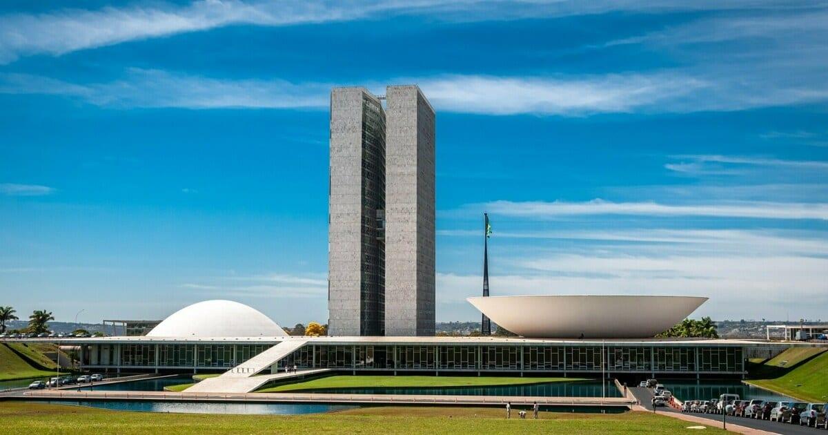 Reforma tributária retoma agenda após fim das eleições e alíquota da CBS deve avançar nesta semana