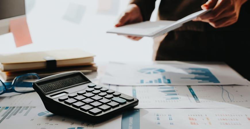 Reforma tributária: emissão de notas com CBS e IBS começa nesta segunda-feira (3), sem rejeição de documentos